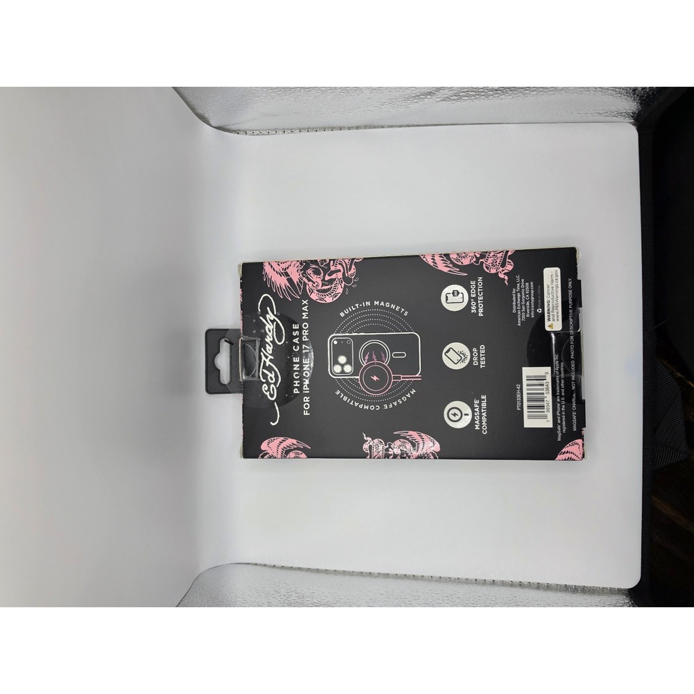 Ed Hardy iPhone 17 Pro Max MagSafe Case Pink Tattoo Skull New - Picture 2 of 3